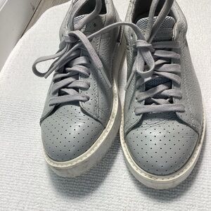 Hush Puppies Light Gray Lace-Up Shoes